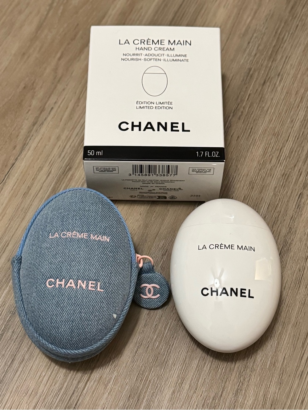 CHANEL La Creme Main 2026 Spring Coco Denim Collection Limited Edition - Picture 3 of 6